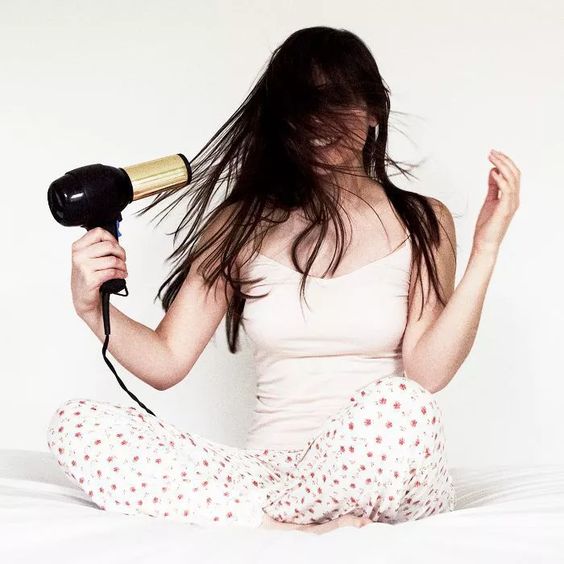 How to Use Hair Dryer Without Damaging Hair 2022