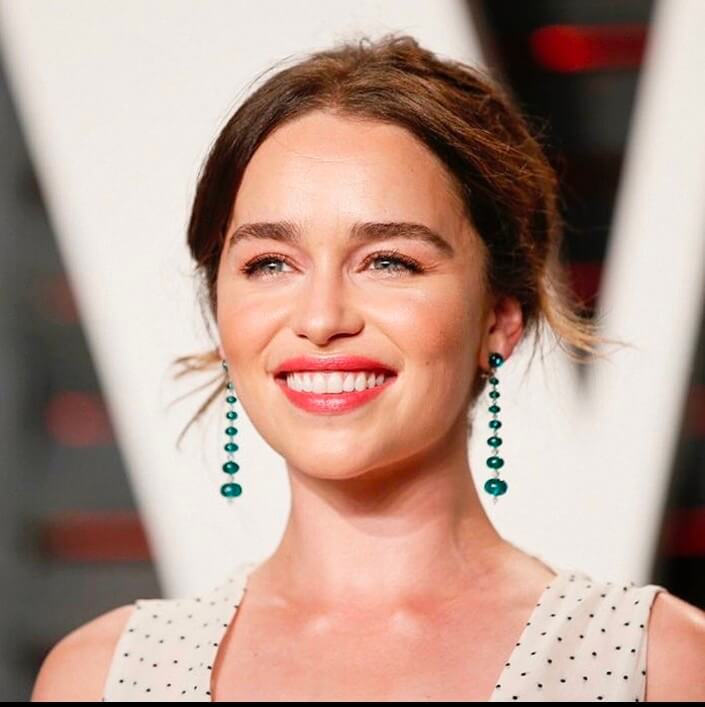 Hairstyles of Emilia Clarke That You Can Recreate