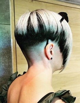 Black-Blonde Hair with Side Cut