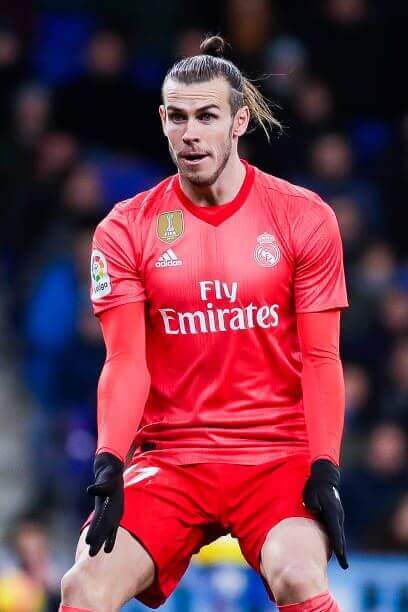 Gareth Bale’s Man Bun with Blonde Highlight Haircut