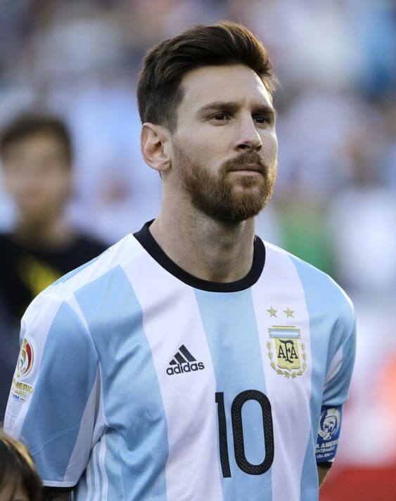 Lionel Messi’s Textured Messy Haircut